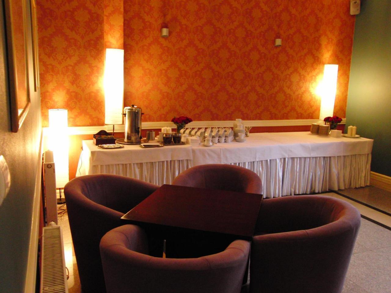 Hotel Dworek*** Skierniewice Εξωτερικό φωτογραφία