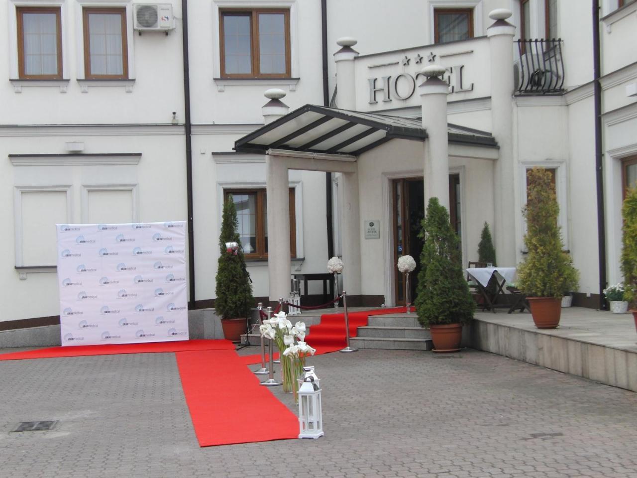Hotel Dworek*** Skierniewice Εξωτερικό φωτογραφία