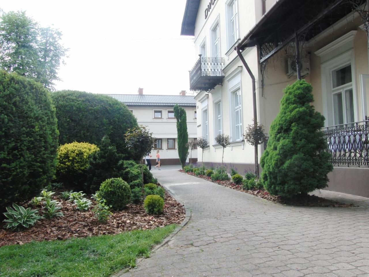 Hotel Dworek*** Skierniewice Εξωτερικό φωτογραφία