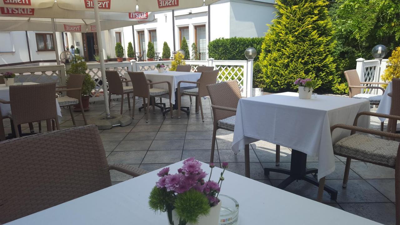 Hotel Dworek*** Skierniewice Εξωτερικό φωτογραφία